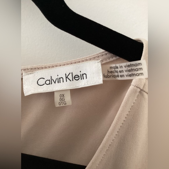 Calvin Klein Two-Tone Top in Beige and Black - Picture 3 of 4